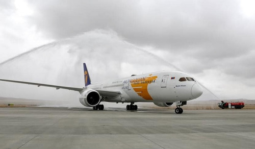 МИАТ: Нислэгийн хуваарьт цагаас 2-3 цагийн өмнө ирэхийг анхааруулж байна